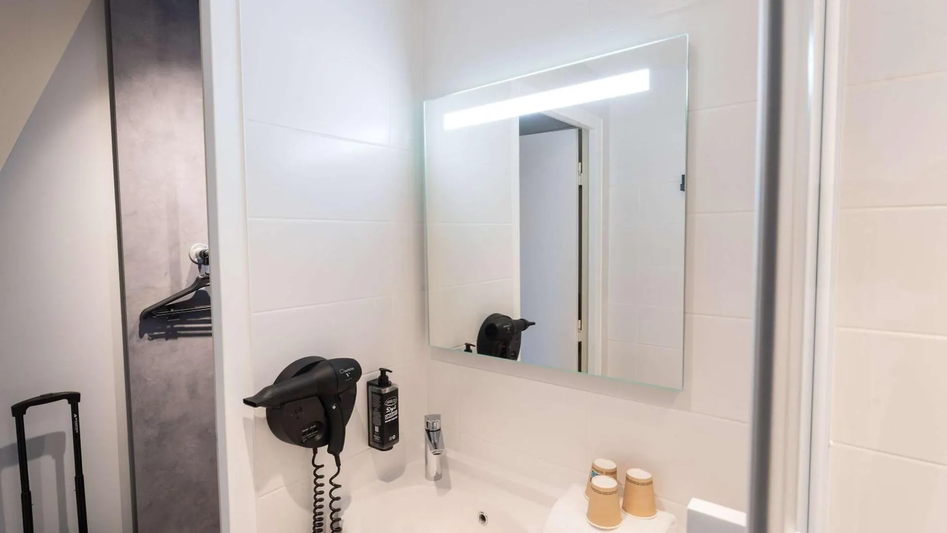 Hotel Ibis Budget Rennes Cesson 2*, Cesson-Sévigné Francia